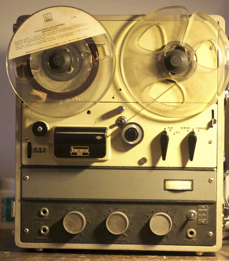 Wanted: Dust cover for AKAI GX 77 Reel to reel (silver) and / or